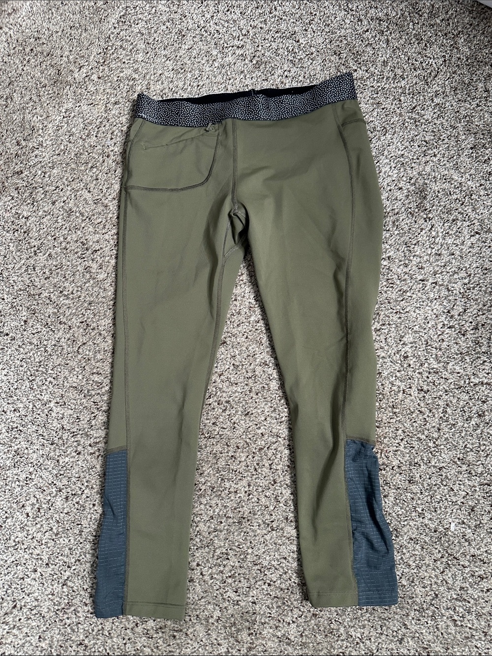 Mountain hardware Olive Green Performance leggings size XS active wear